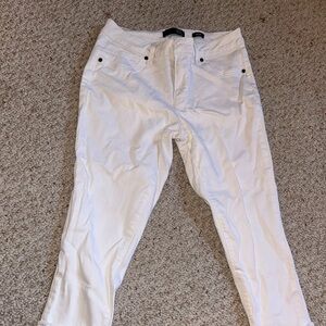 White skinny jeans
